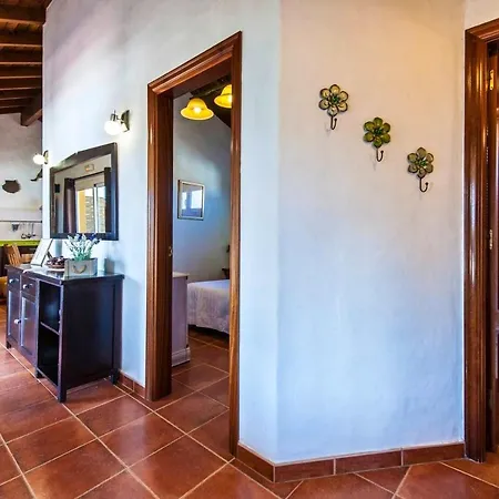 Charming With Sea View In El Roque, Private Pool Villa