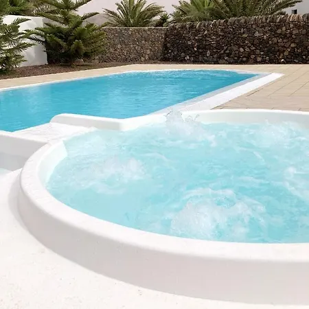 Charming With Sea View In El Roque, Private Pool *