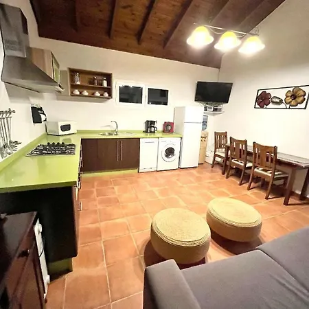 Charming With Sea View In El Roque, Private Pool Villa *